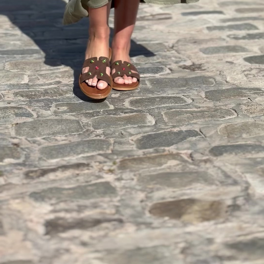 Flat Suede Sandals(with colorful gems)